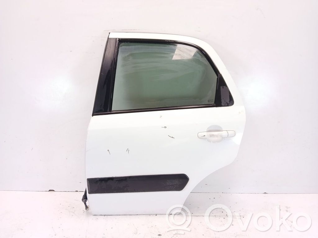 Suzuki SX4 Aizmugurējās durvis 