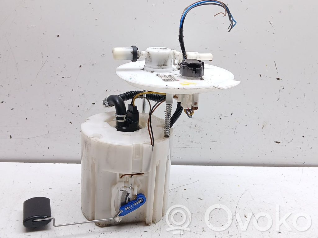 KIA Ceed Bomba interna de combustible 