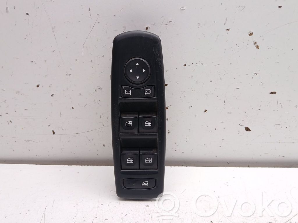 Renault Laguna III Interruptor del elevalunas eléctrico 