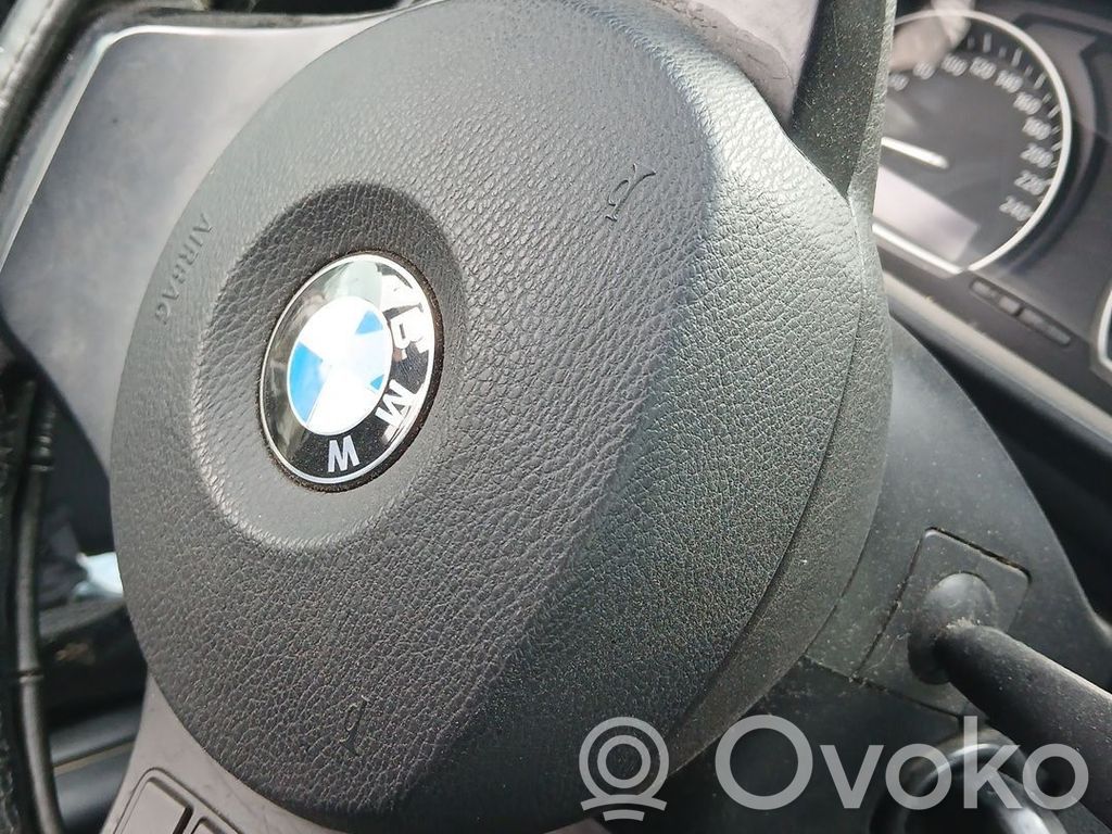 BMW X3 E83 Vairo oro pagalvė 