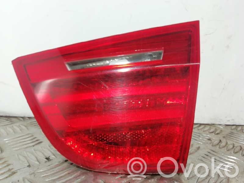 BMW 3 E90 E91 Задний фонарь в кузове 