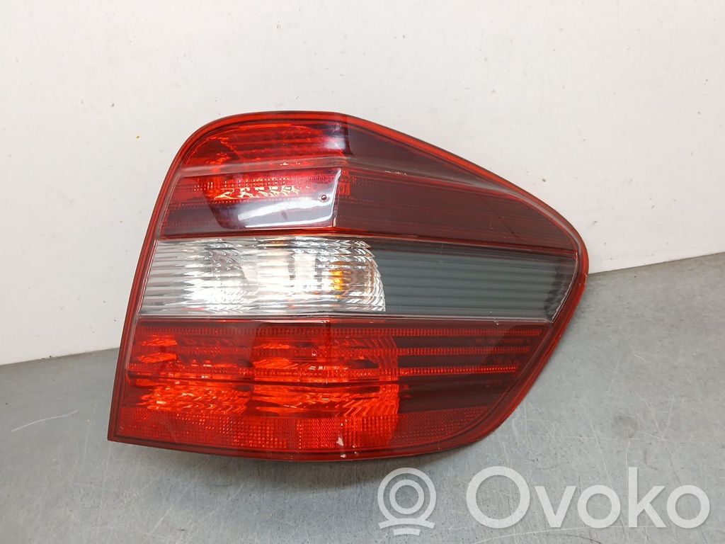 Mercedes-Benz ML W164 Lampă spate în caroserie 