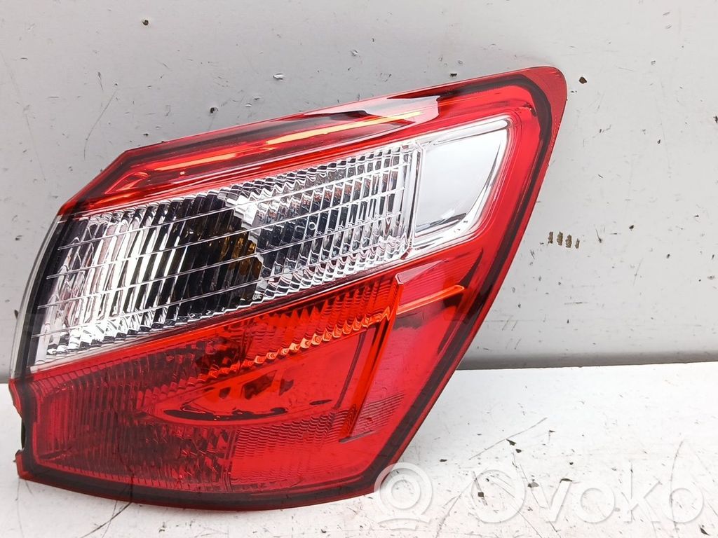 Nissan Qashqai Lampă spate în caroserie 