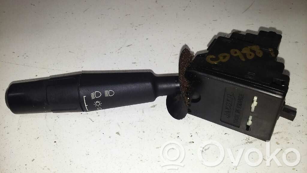 Peugeot 306 Interrupteur d'éclairage de la cabine dans le panneau