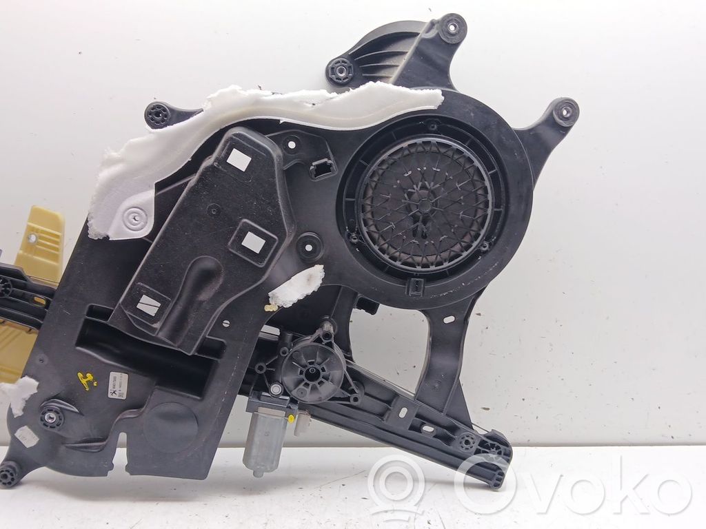 Opel Combo E Alzacristalli manuale della portiera anteriore 