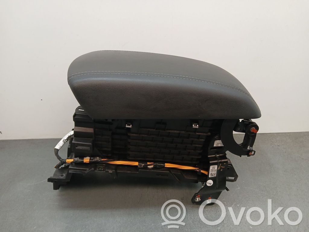 Armrest   EM2BR045C74