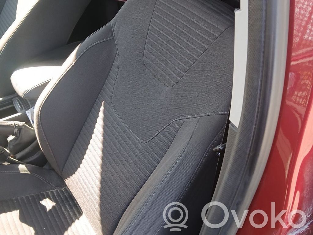 Ford Focus Fotel przedni kierowcy 