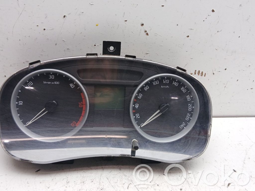 Skoda Fabia Mk2 (5J) Vitezometru (grup de instrumente) 