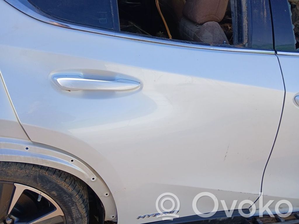 Lexus UX Puerta trasera 