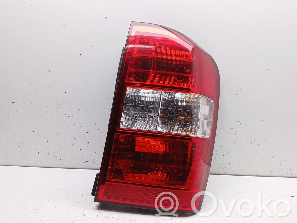KIA Carnival Luz trasera/de freno 