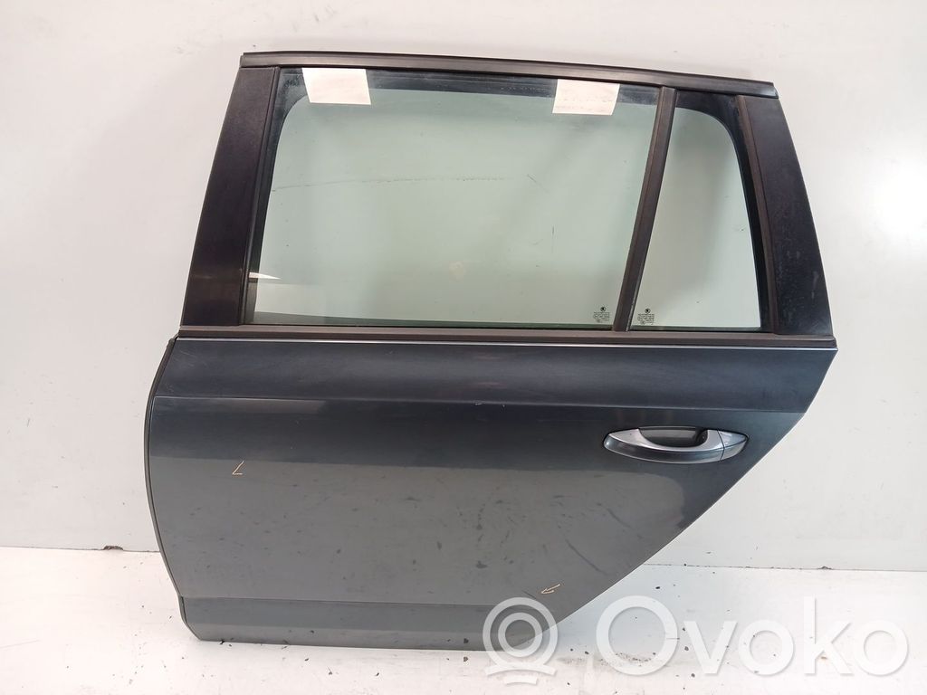 Puerta trasera   5E9833055C