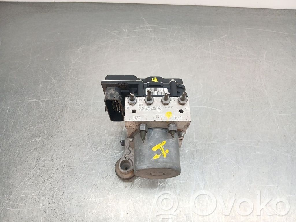 Mercedes-Benz CLK AMG A208 C208 Pompa ABS