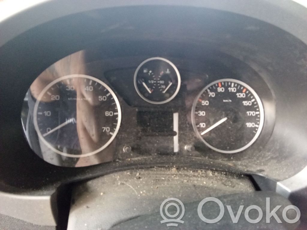 Citroen Berlingo Geschwindigkeitsmesser Cockpit