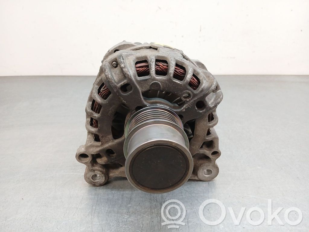 Alternador   04E9030221M
