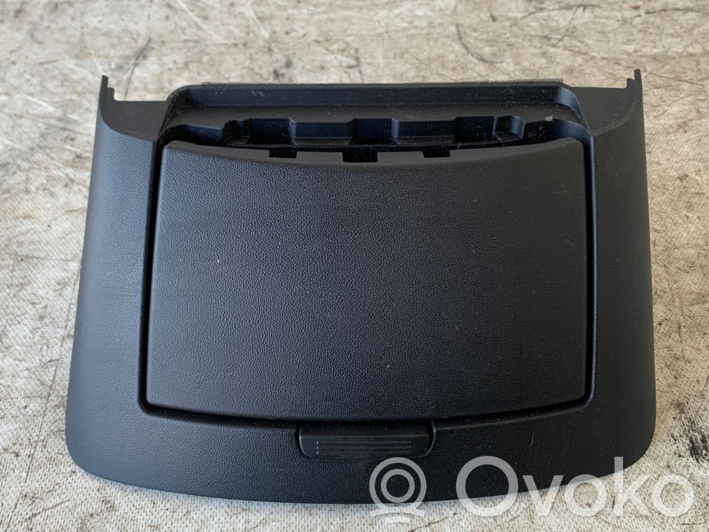 KIA Ceed Handschuhfach 