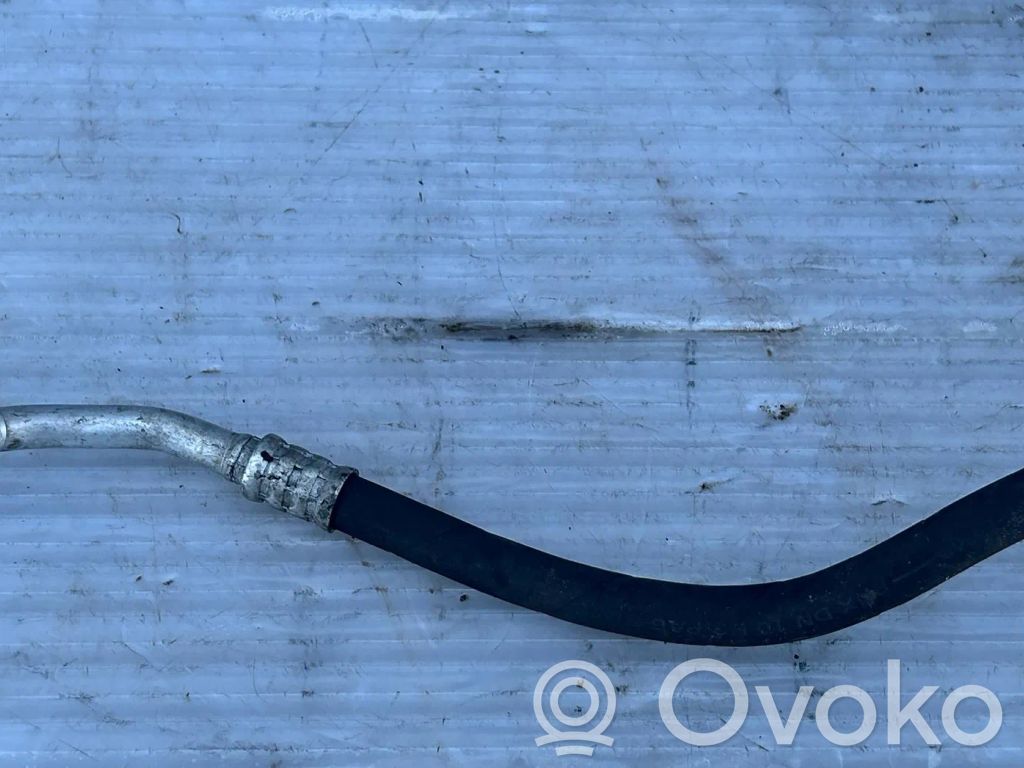 BMW 7 F01 F02 F03 F04 Ilmastointilaitteen putki (A/C) 
