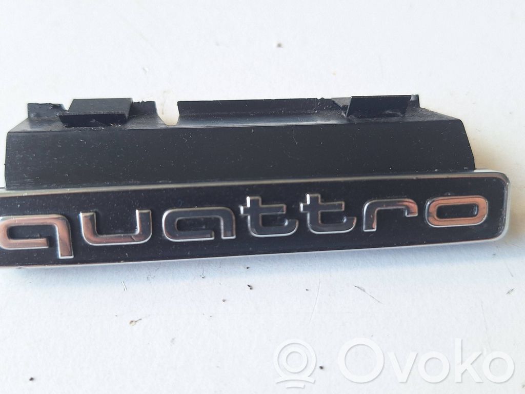 Emblemat / Znaczek tylny / Litery modelu   8W0853736B