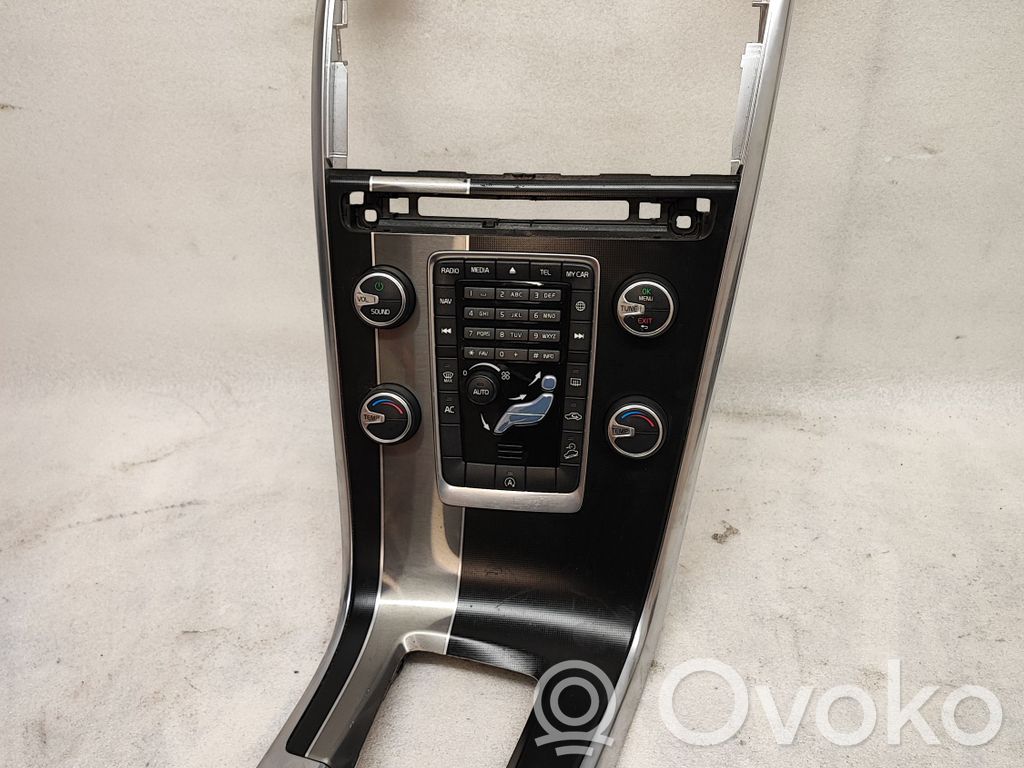 Volvo XC60 Klimato kontrolės/ pečiuko kontrolės apdaila 