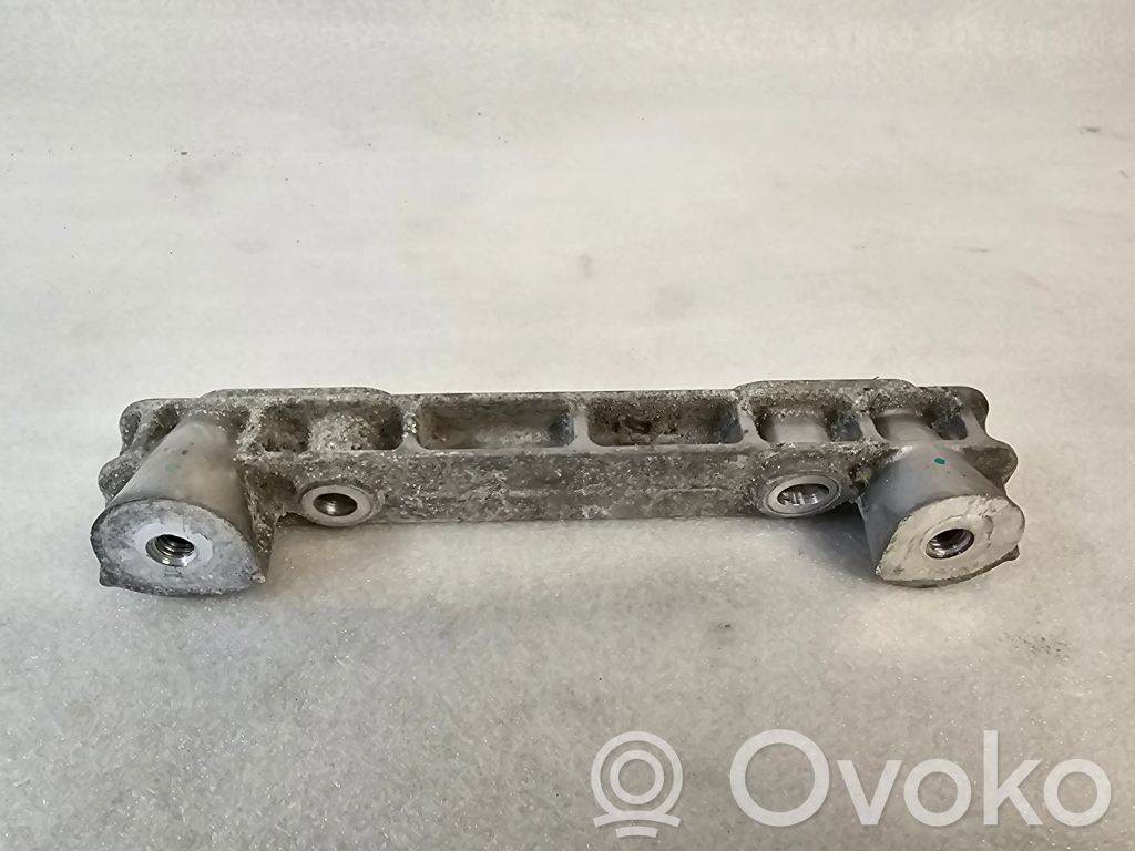 Volvo XC40 Base (soporte) 