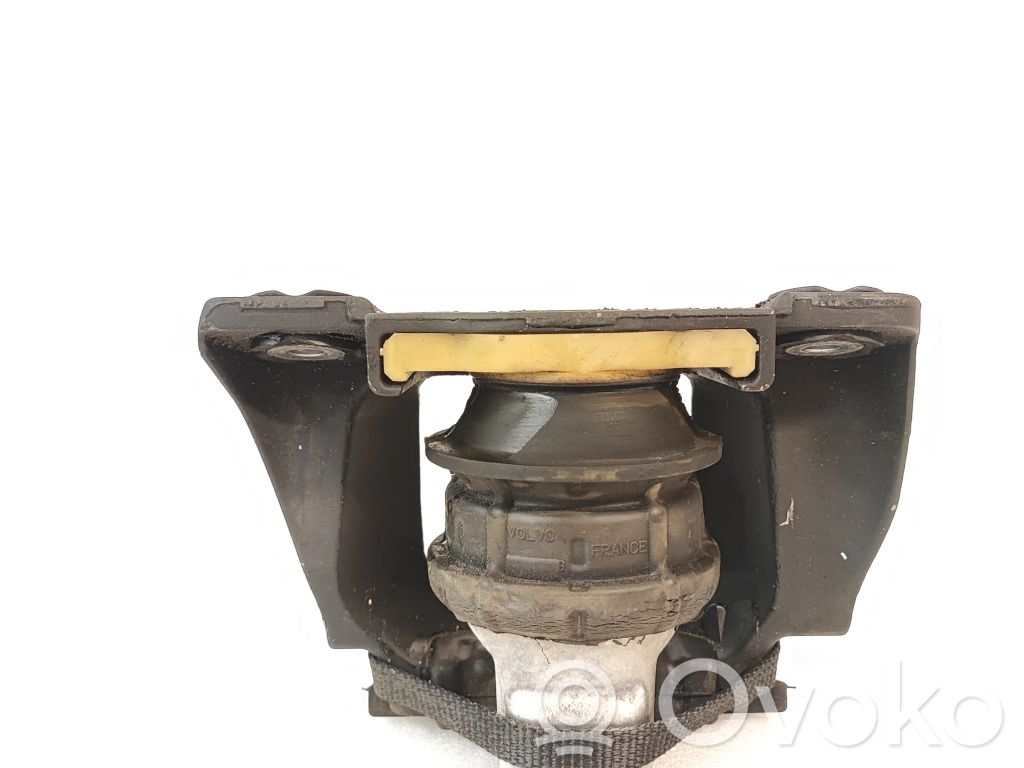 Volvo XC90 Engine mount bracket 