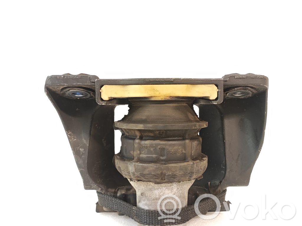 Volvo XC90 Engine mount bracket 