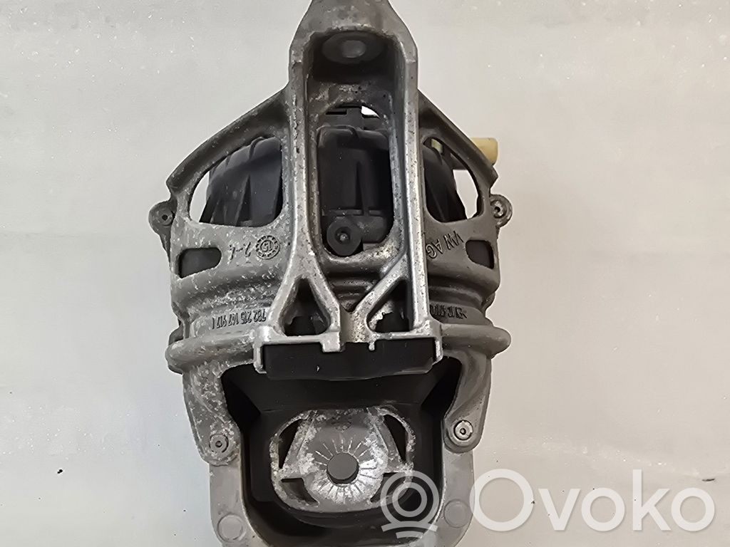 Engine mount bracket   4M0199372