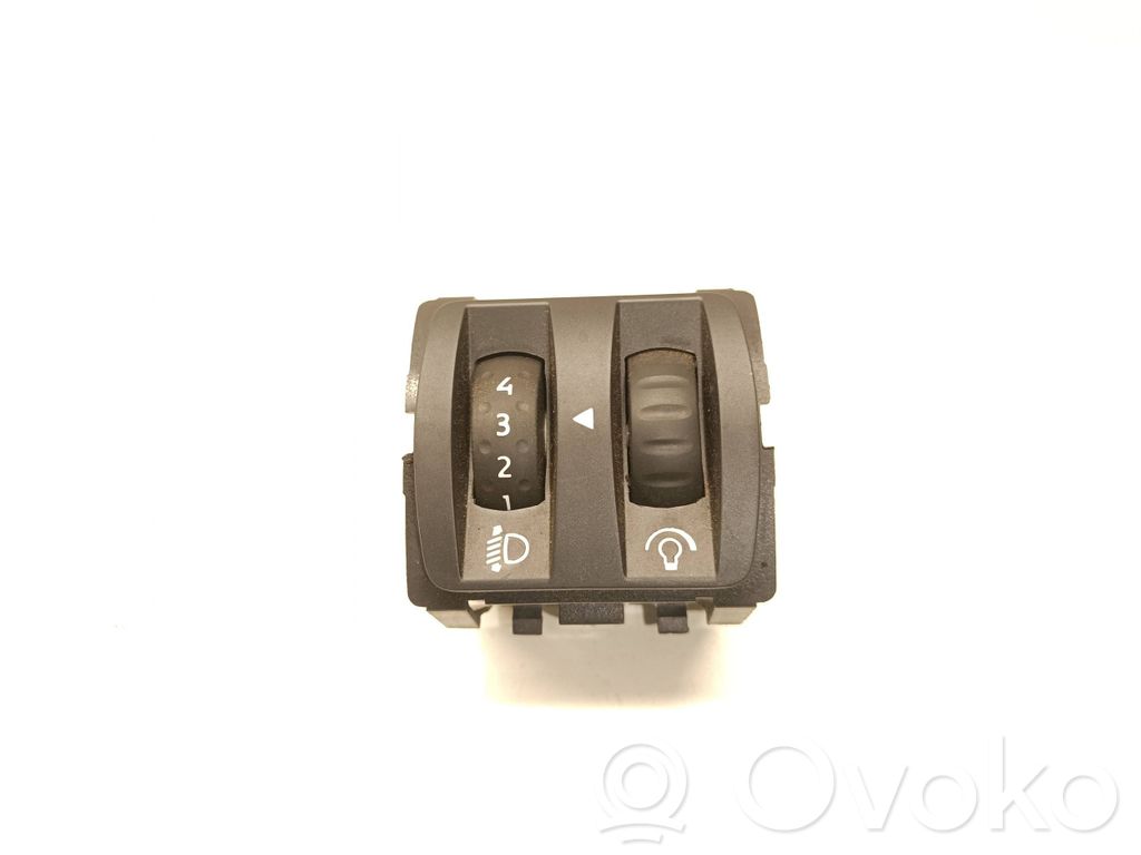 Renault Clio IV Light switch 