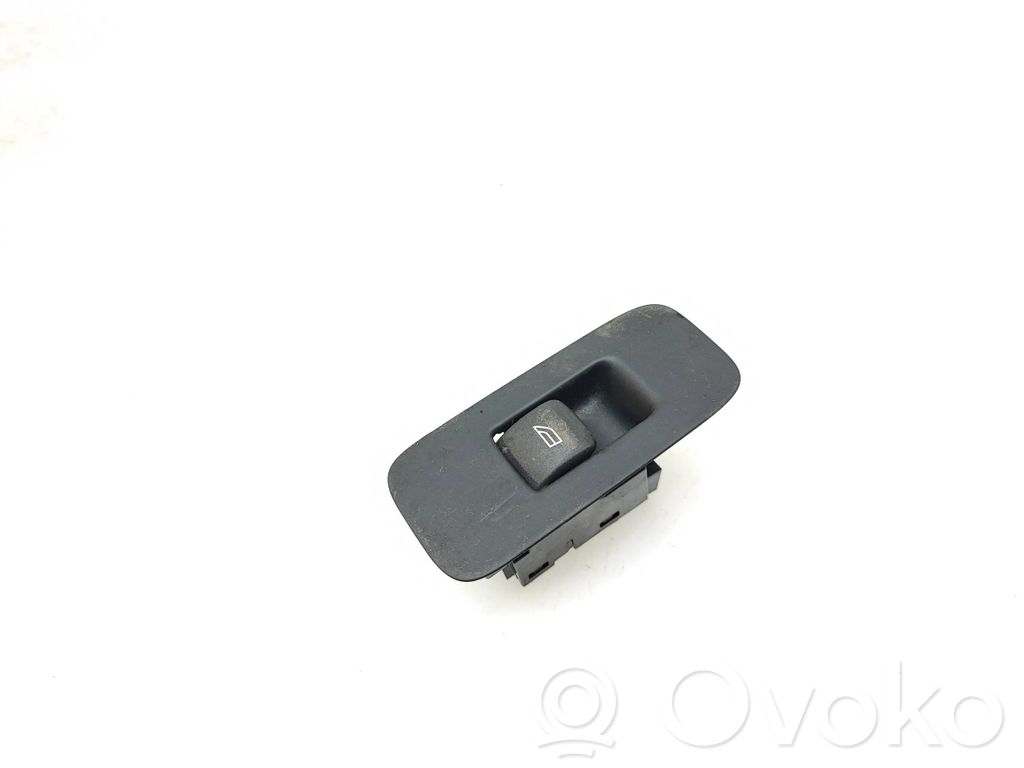 Volvo V40 Electric window control switch 