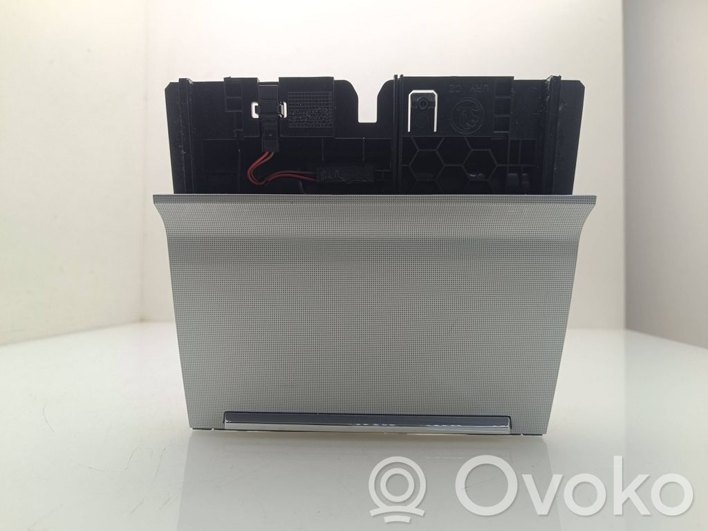 Skoda Octavia Mk3 (5E) Wireless charging module 