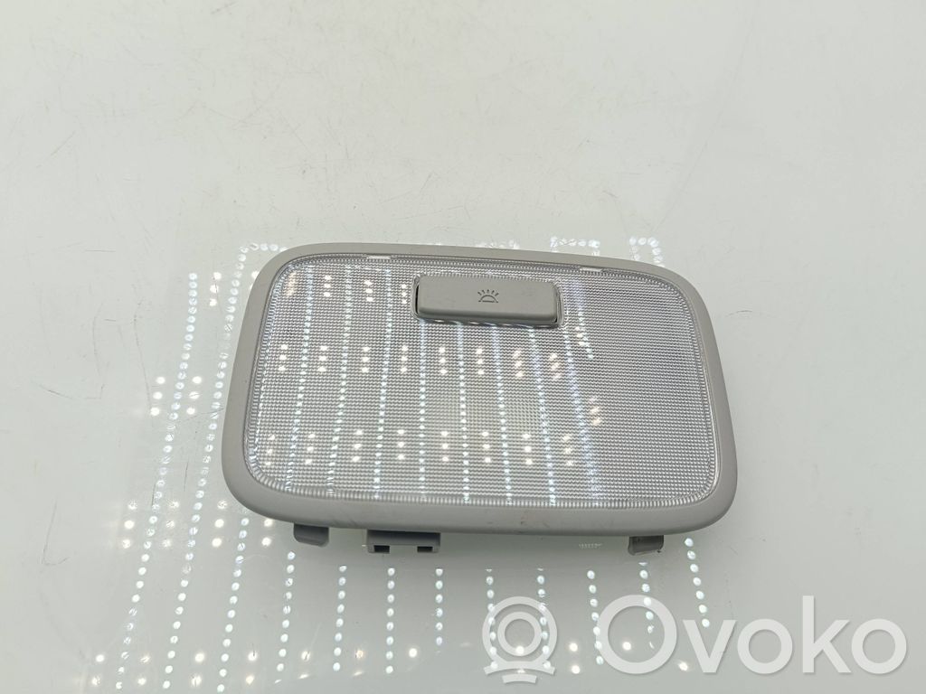 KIA Rio Luz del asiento trasero 