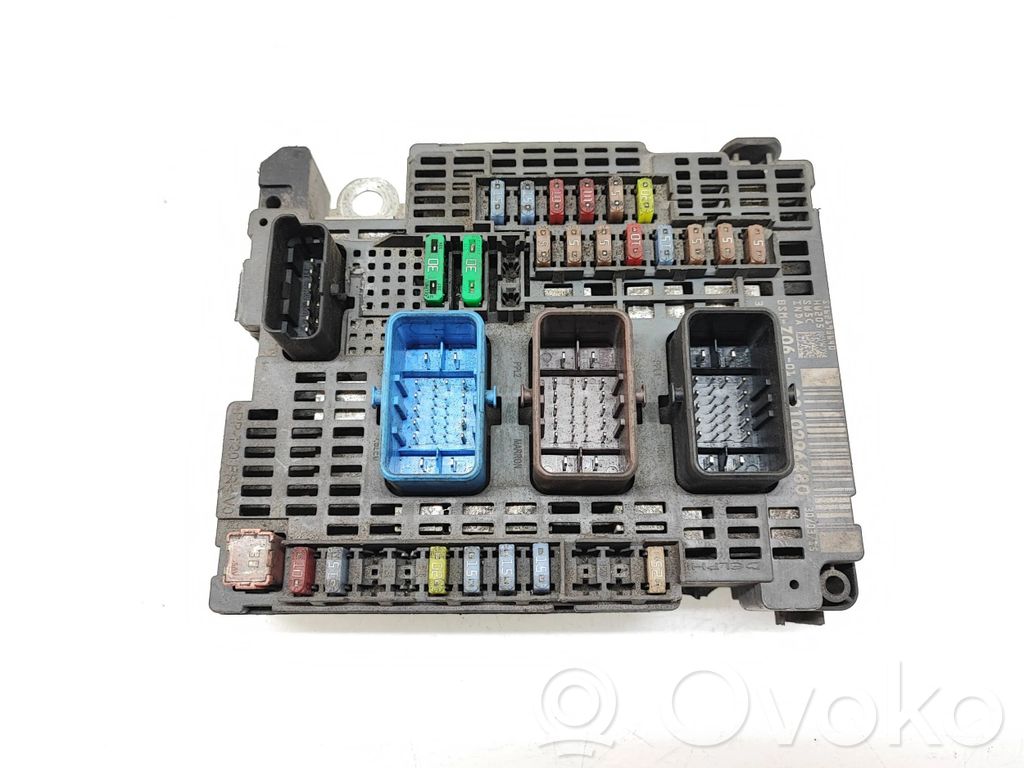 Peugeot 508 Fuse module 