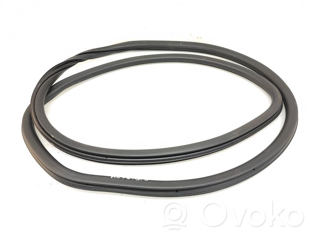 Peugeot 308 Rear door rubber seal (on body) 