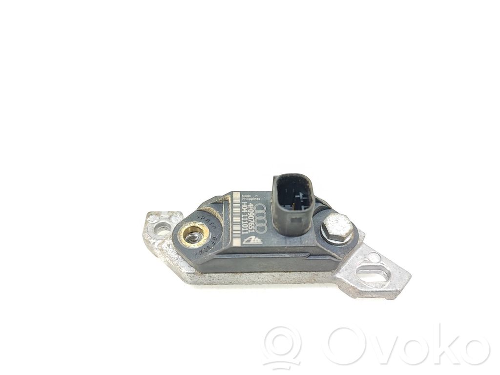 Audi A4 S4 B8 8K Airbag deployment crash/impact sensor 