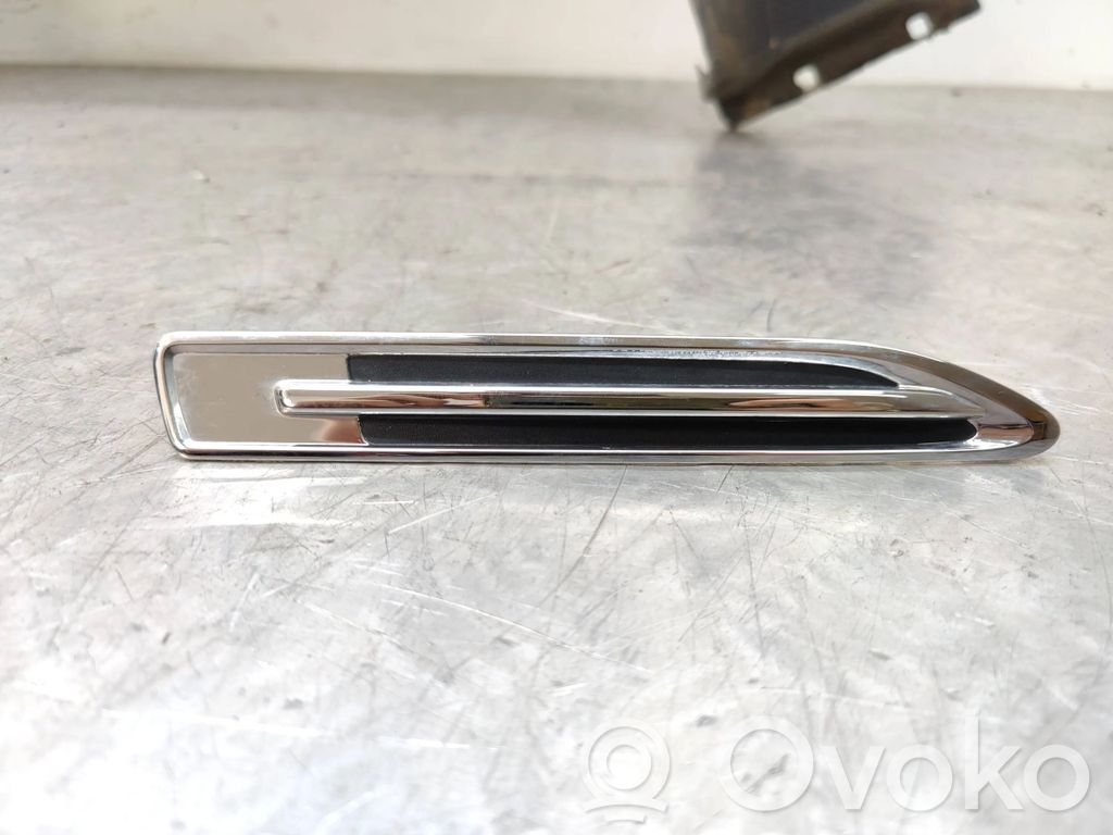 Ford Mondeo MK IV Rivestimento parafango (modanatura) 