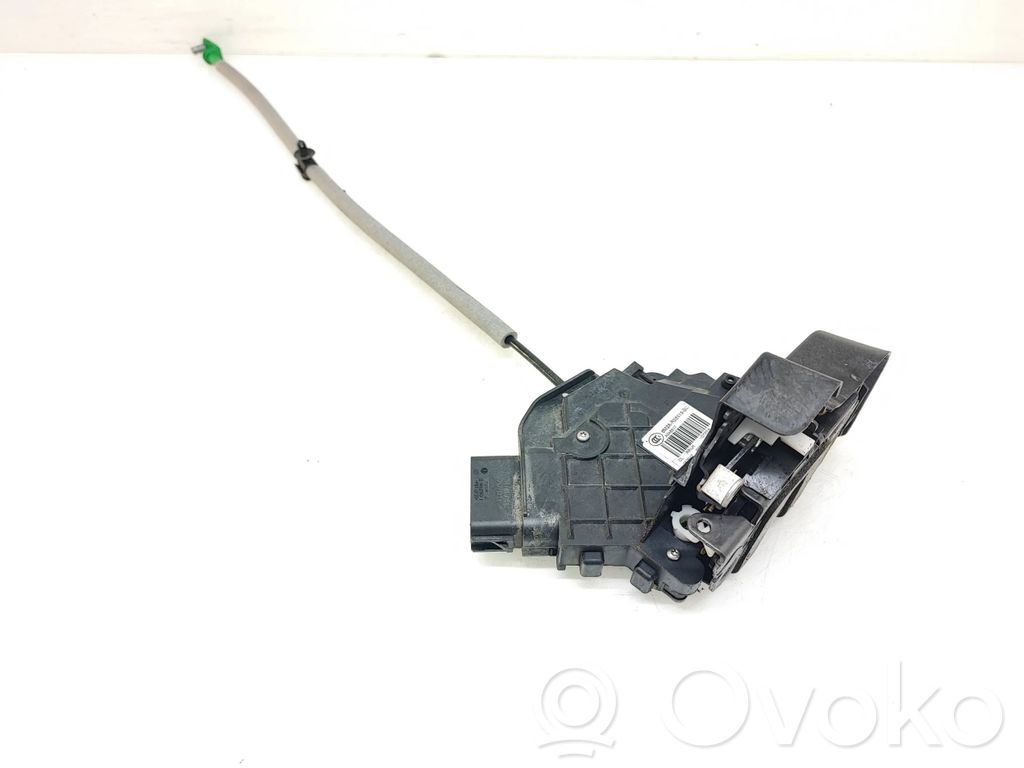 Ford Mondeo MK IV Aizmugurē slēdzene 