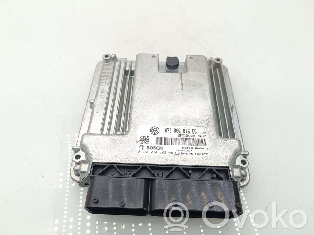 Volkswagen Transporter - Caravelle T5 Sterownik / Moduł ECU 
