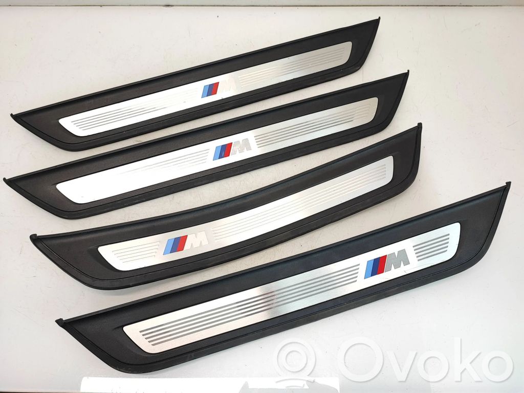 BMW 5 G30 G31 G38 Priekinio slenksčio apdaila (išorinė) 