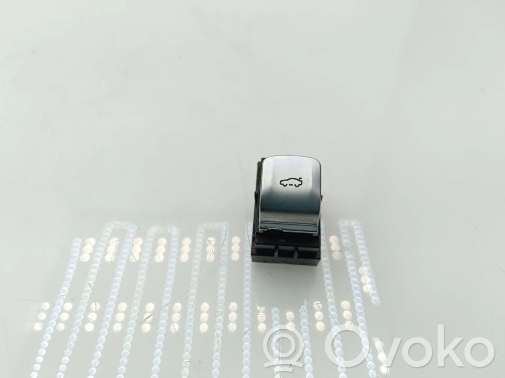BMW X4 G02 Tailgate opening switch 