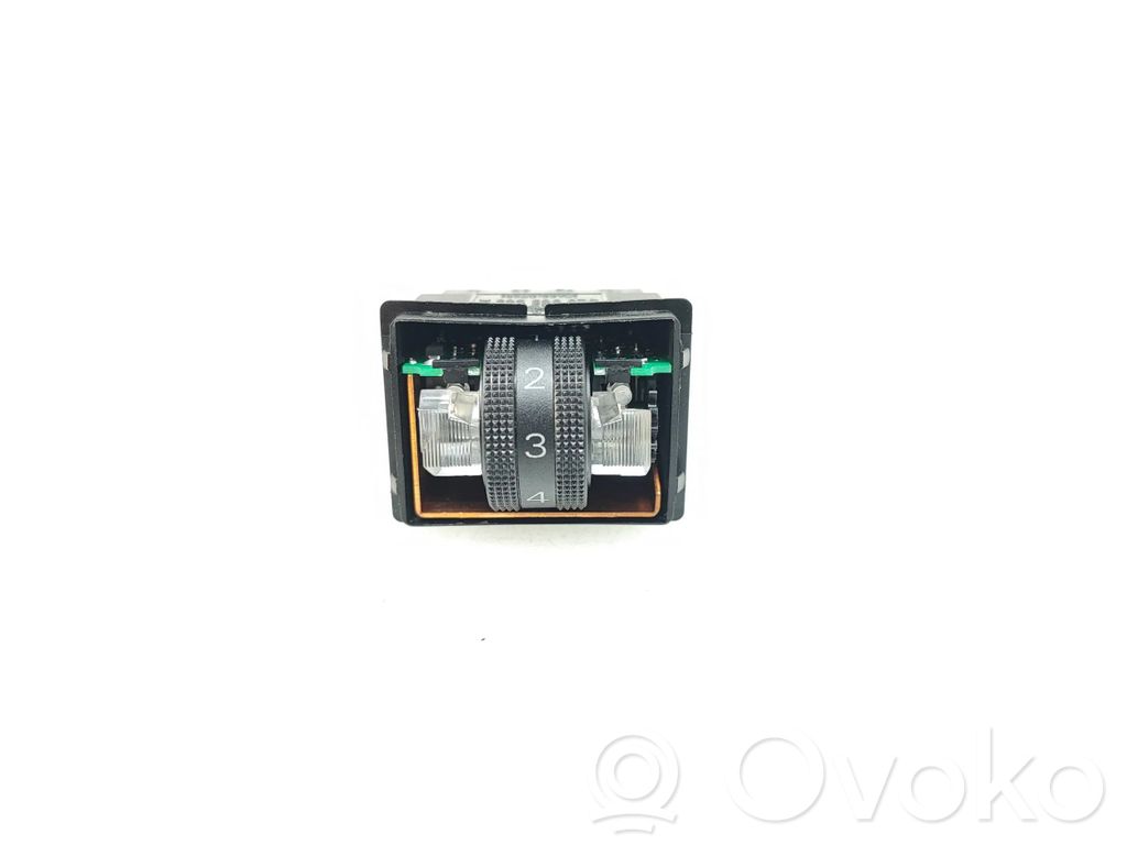 Audi A4 S4 B8 8K Seat heating switch 
