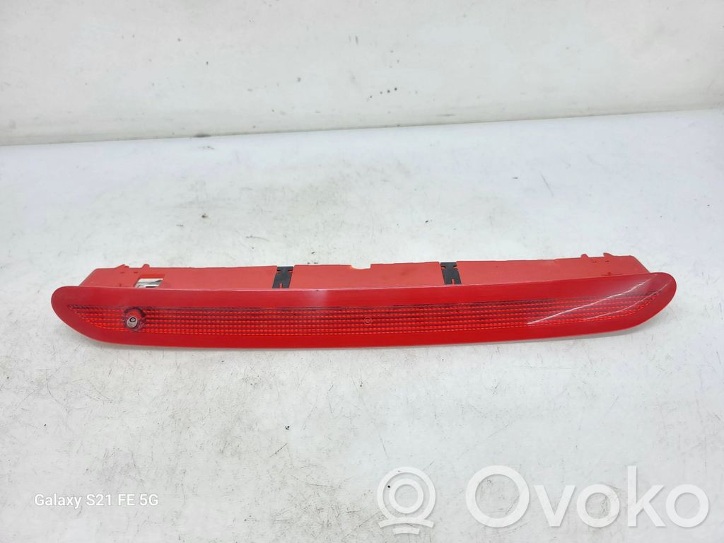 Volkswagen Golf VII Trzecie światło stop 