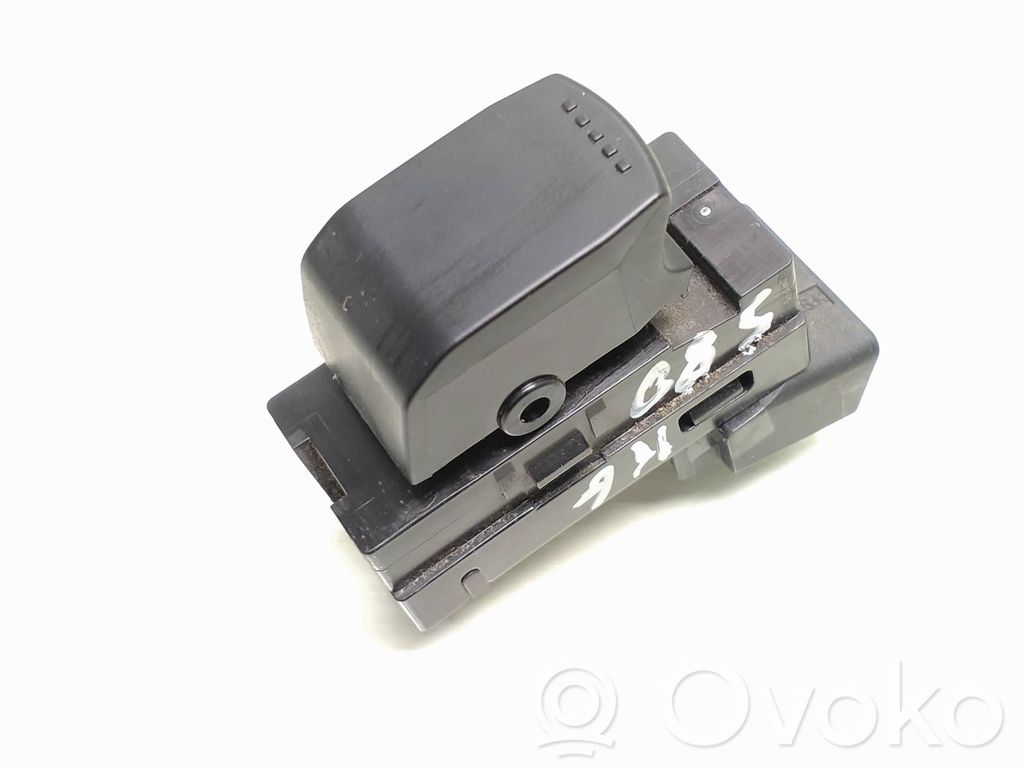 Suzuki Grand Vitara II Electric window control switch 