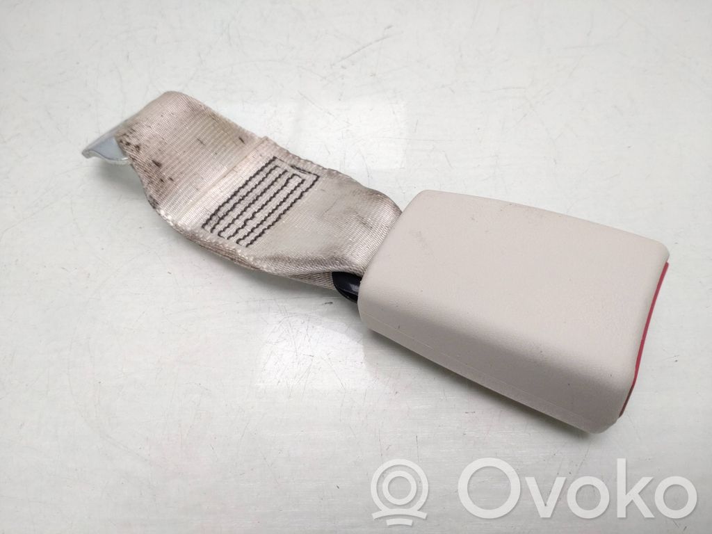 Pas bezpieczeństwa fotela tylnego   7J7000