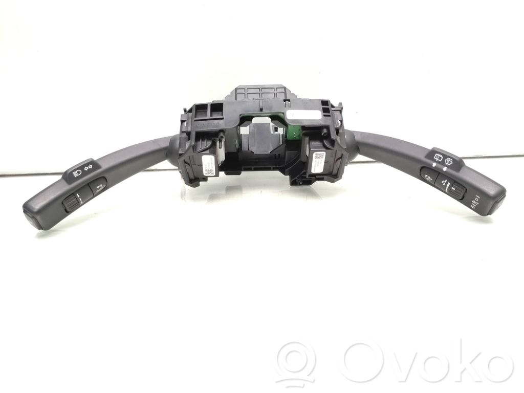 Volvo V40 Wiper turn signal indicator stalk/switch 