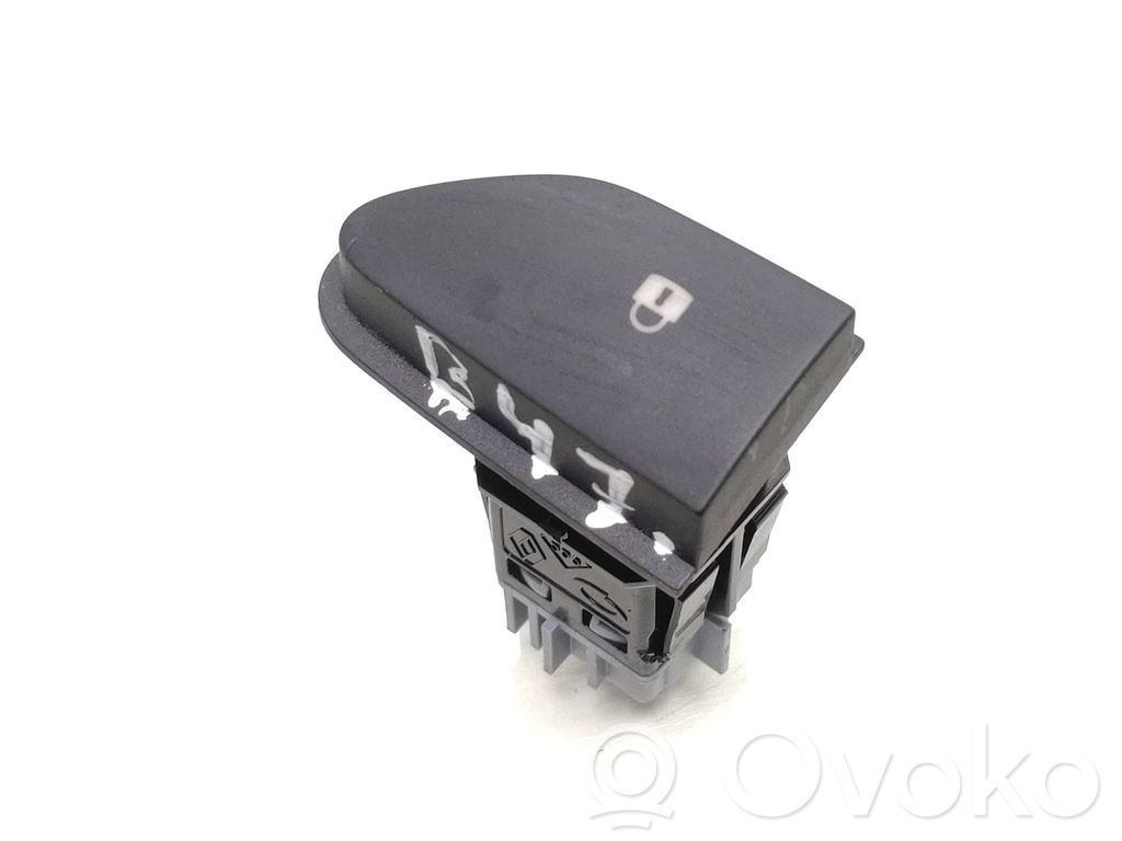 Renault Captur Central locking switch button 