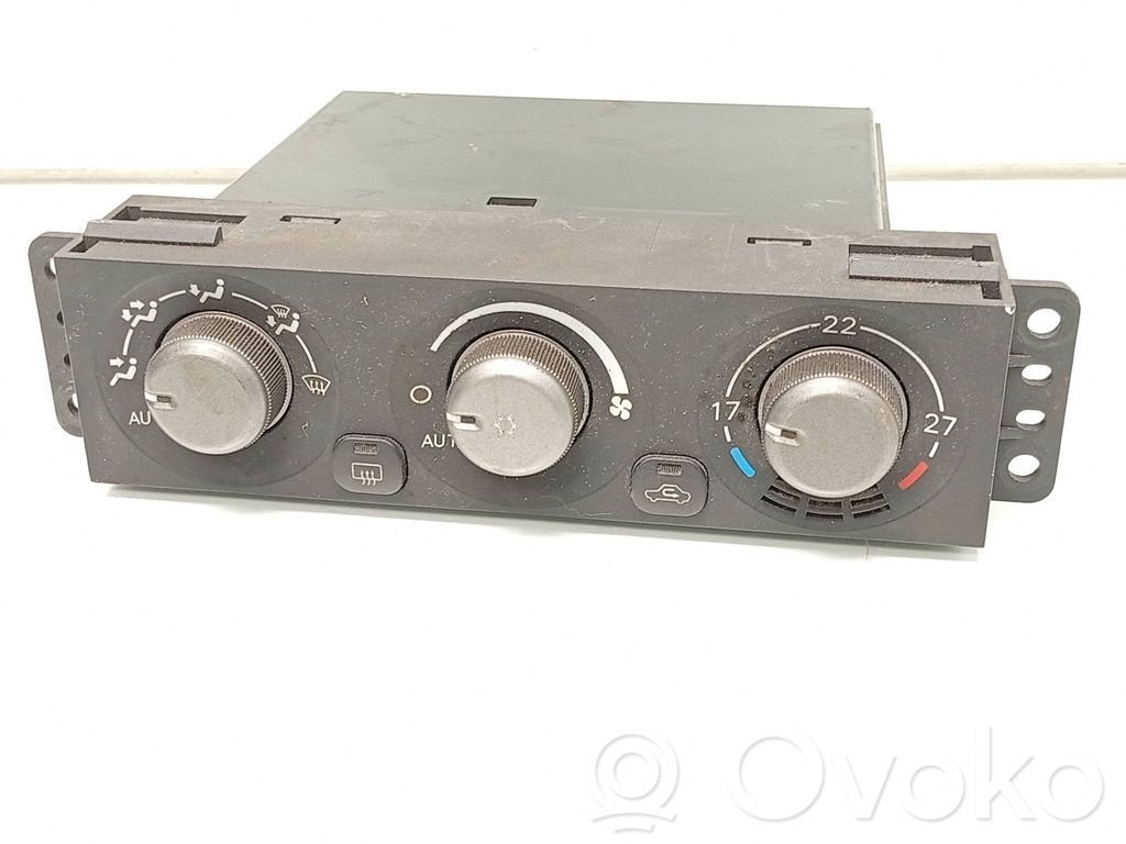 Mitsubishi Pajero Climate control unit 