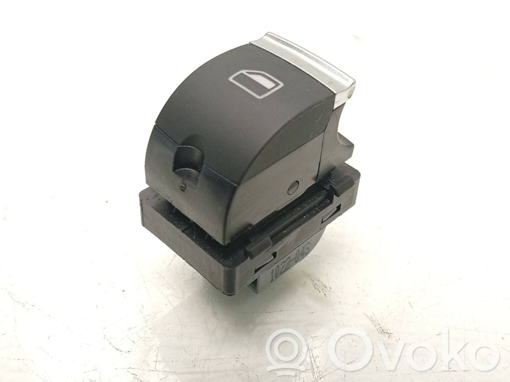 Audi A3 S3 8P Electric window control switch 
