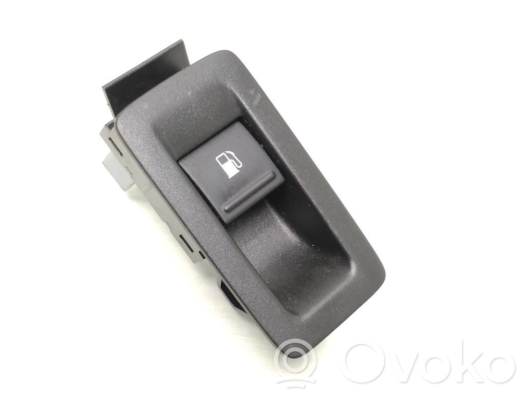 Volkswagen Touran I Fuel tank opening switch 