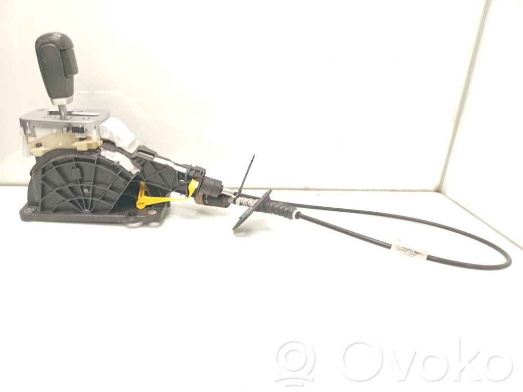 Volvo V40 Gear shifter/selector 