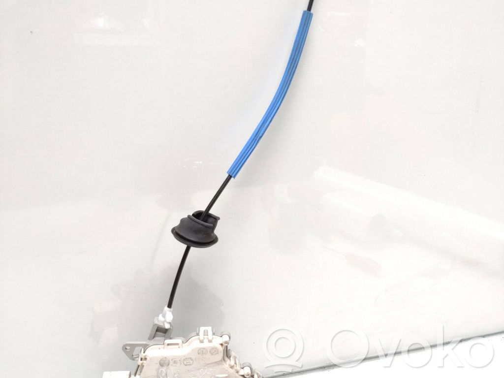 Audi A4 S4 B8 8K Front door lock 