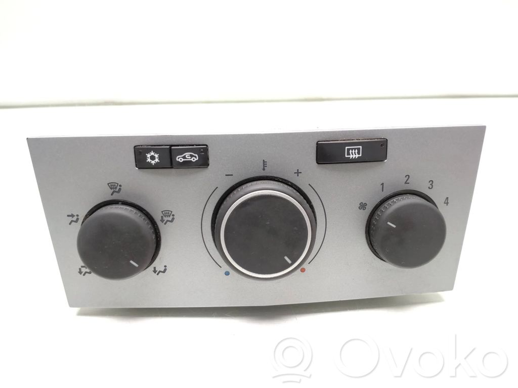 Opel Zafira B Climate control unit 